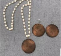 Wood pendant necklace and earring set