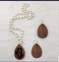 Wood pendant necklace and earring set